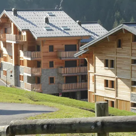 Apartment Chaleureux 6 Personnes Avec Balcon Et Parking - - Fr-1-198-147 *